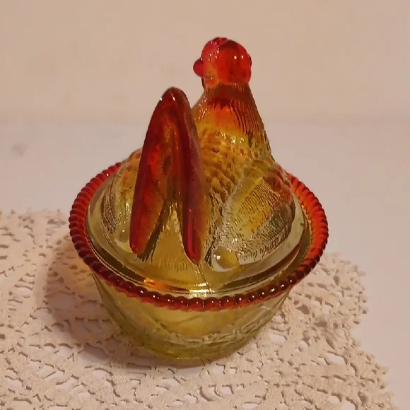 Vintage Mosser/ Westmoreland Amberina Hen on Nest She Is A Glower Rare Piece - Picture 4 of 10